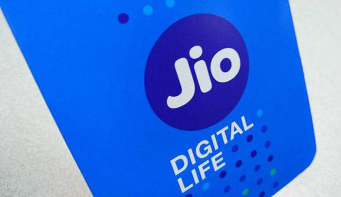 4.54 रुपये में मिलेगा अनलिमिटेड 4G इंटरनेट और कॉल: JIO